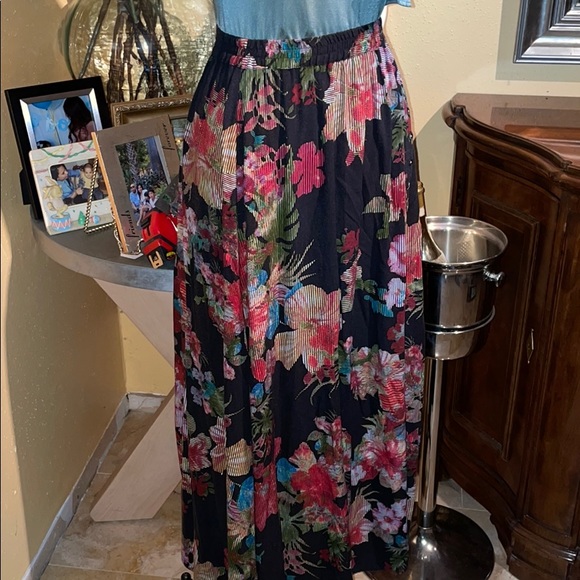 Boho floral maxi skirt - Picture 6 of 6